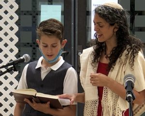 Rabbi Daria loves working with kids and teens